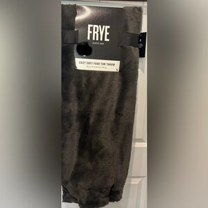 FRYE Faux Fur Throw Blanket 50 x 70" NWT Reversible Dark Grey Gray Charcoal